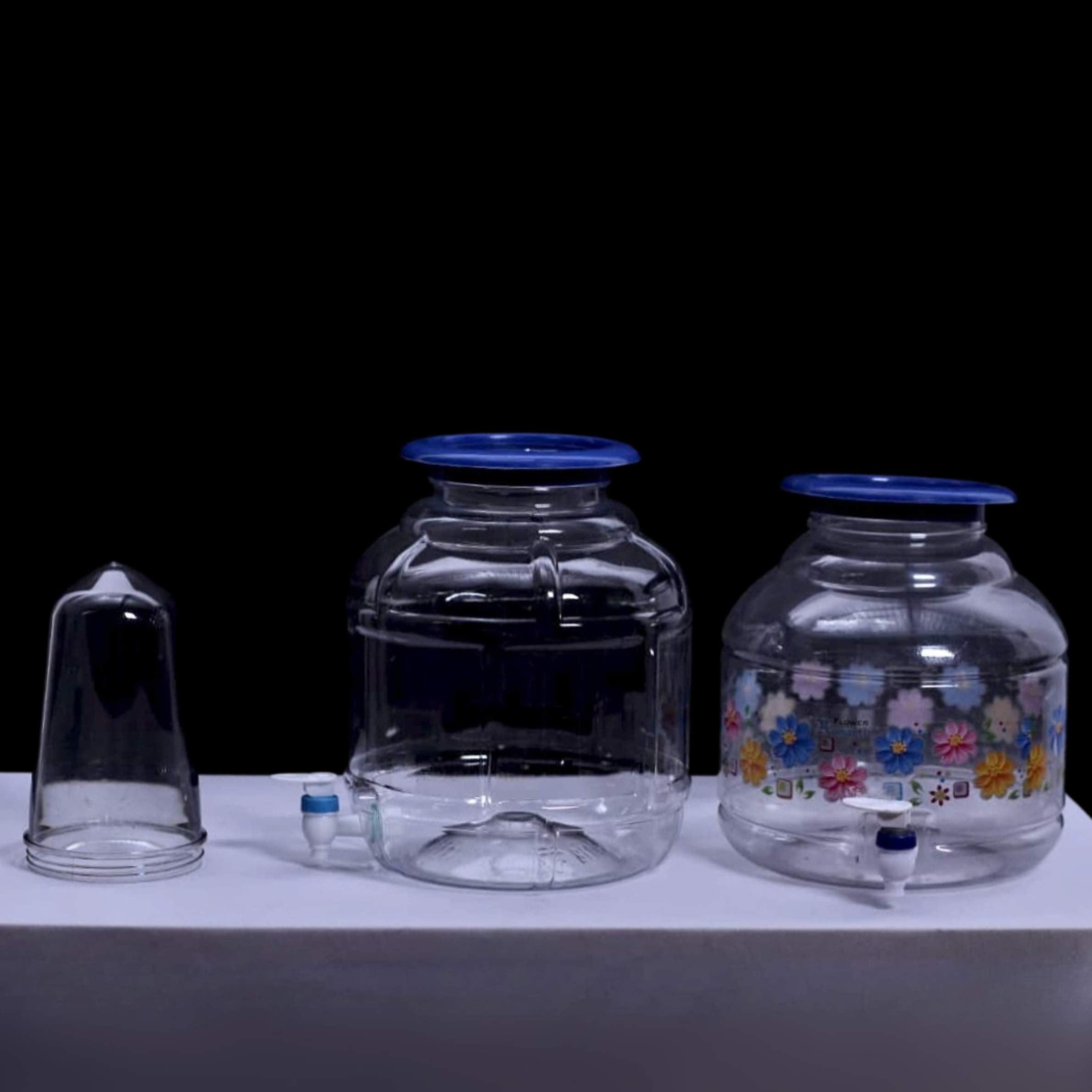 Bottom preform - suitable for dispenser jar molding