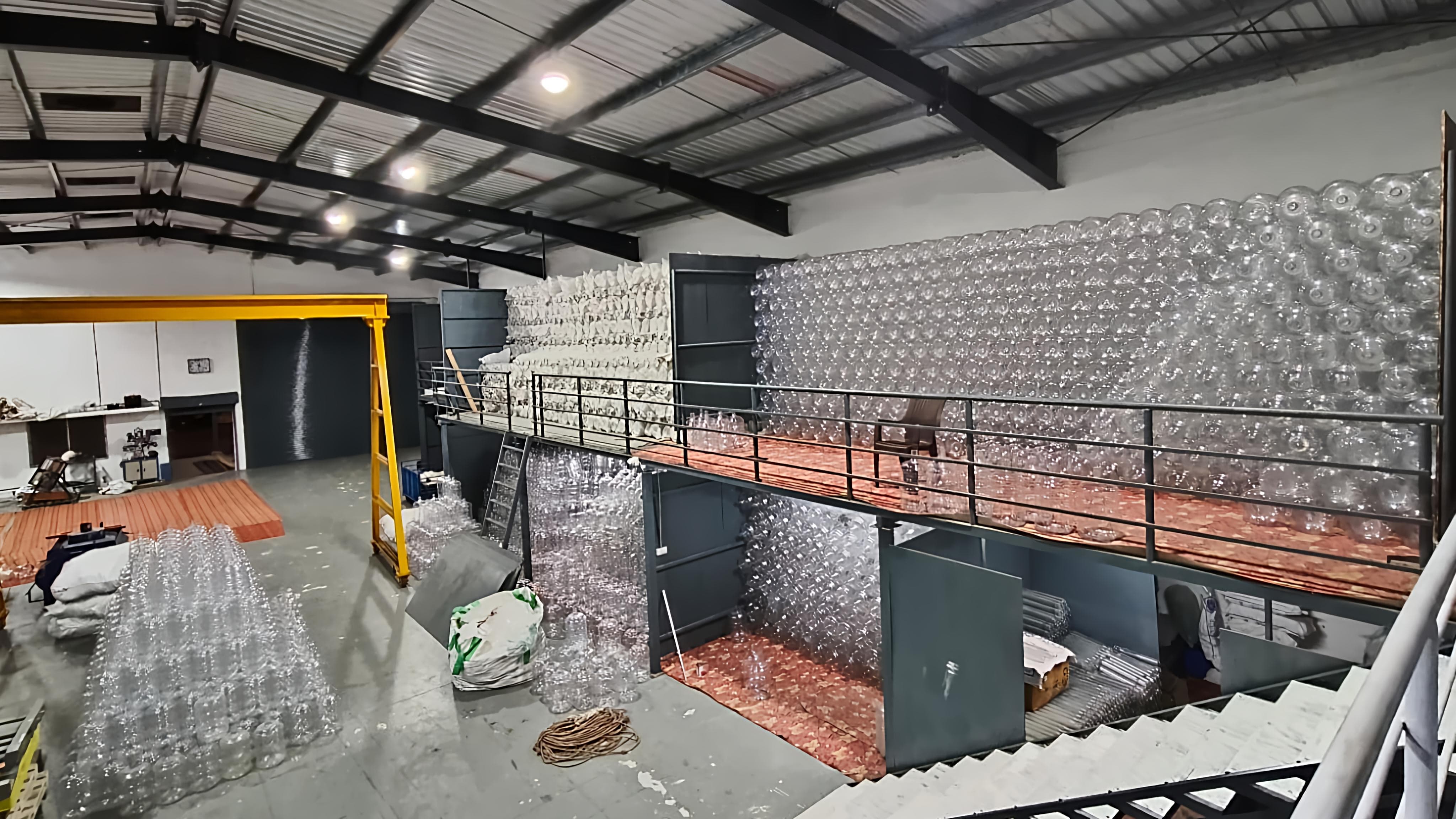 Bottom PET dispenser jars and 20L containers stock